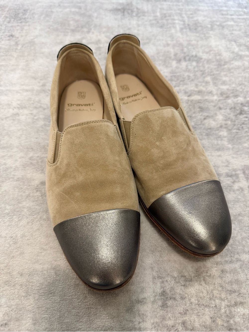 Gravati Italian Leather Flats with Metallic Cap Toe, size 8
